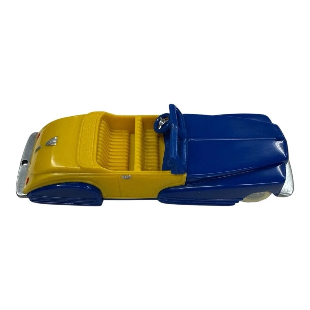 Dimestore Dreams # 20010 - Convertible - Deluxe‎ Plastic Toy